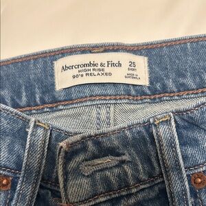 Abercrombie & Fitch High-Rise Relaxed Light Blue Denim Jeans